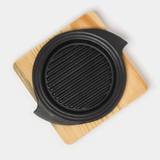 Сковорода на деревянной подставке 3795643 15 см - Сима-ленд - каталог товаров магазина Арктика