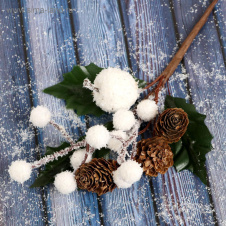 Декор "Зимнее очарование" яблоки ягоды в белом шишки, 22 см 5046907 - Сима-ленд - каталог товаров магазина Арктика